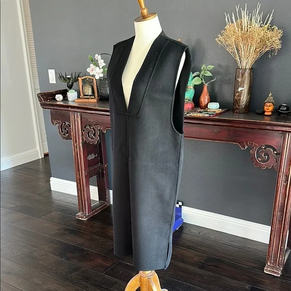 COS V-neck wool dress in blackBlack - Picture 7 of 13